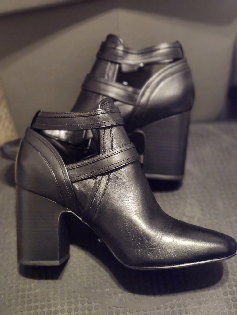 Micheal Kors Women’s Black Strappy Cutout Heeled Ankle Boots
